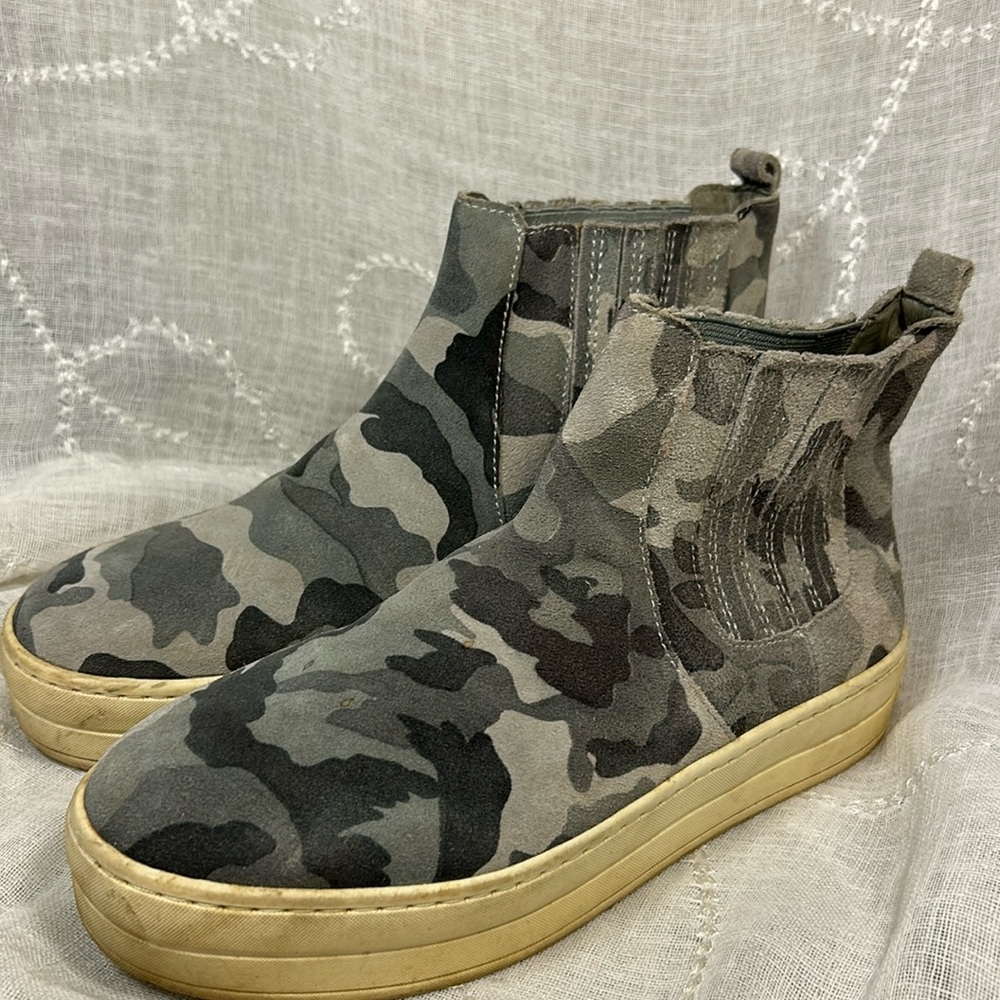 J Slides leather camouflage pattern almost NEW ankle booties